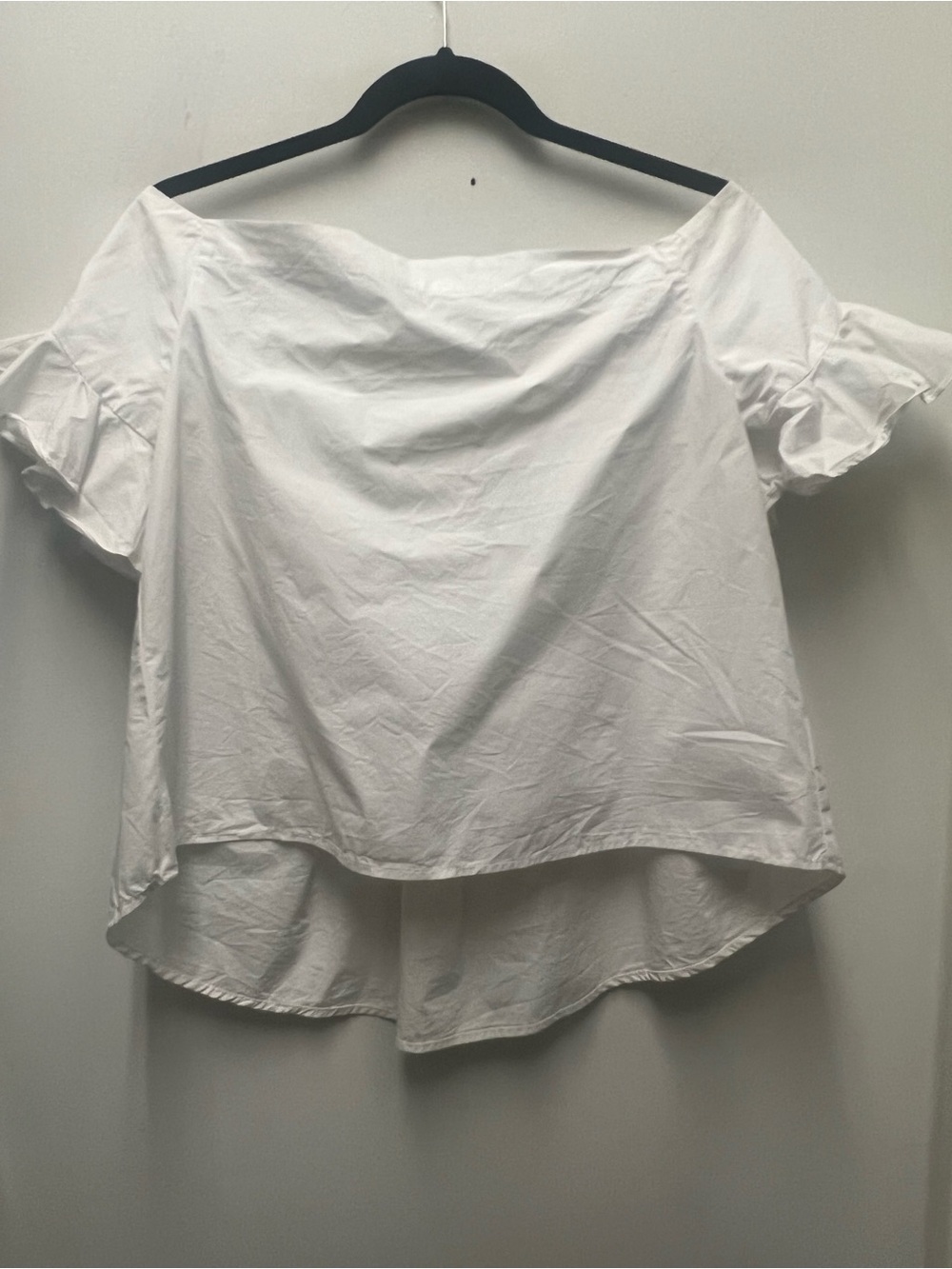 Timing White Off-Shoulder Ruffle Sleeve Blouse